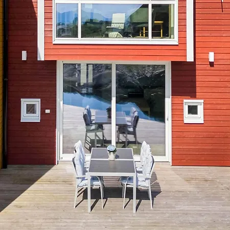 Дом отдыха 8 Person In Sandoy