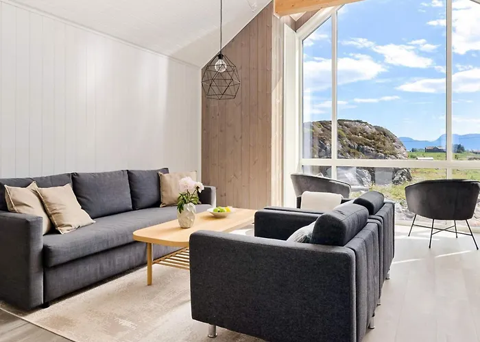 8 Person In Sandoy *