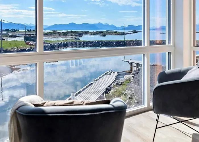 8 Person In Sandoy Finnoy